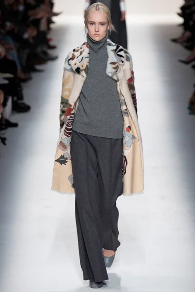 Look 44
